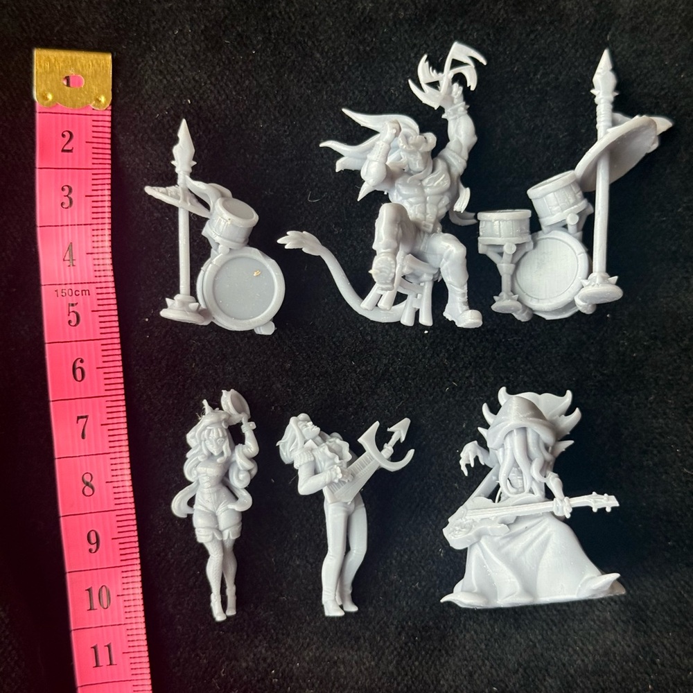 Tavern rock/metal band miniatures with bases, 3D printed, roll play, D&D (C)